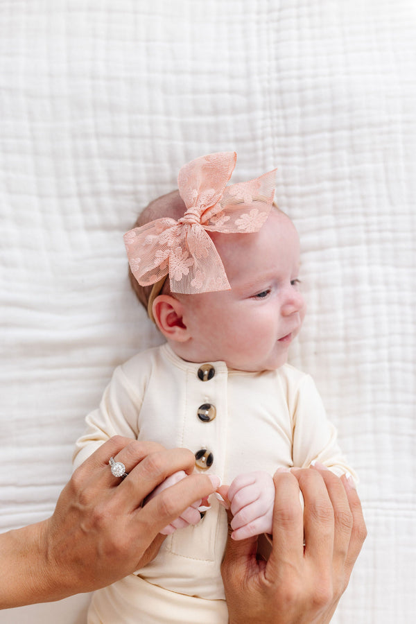 Lace Bow - Peach Daisy Headband